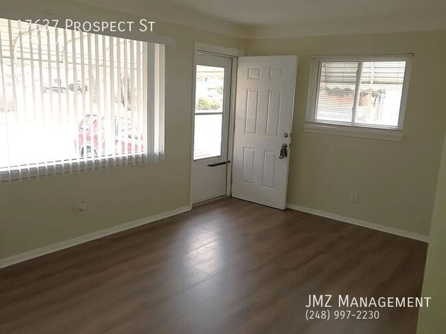 Photo - 17637 Prospect St