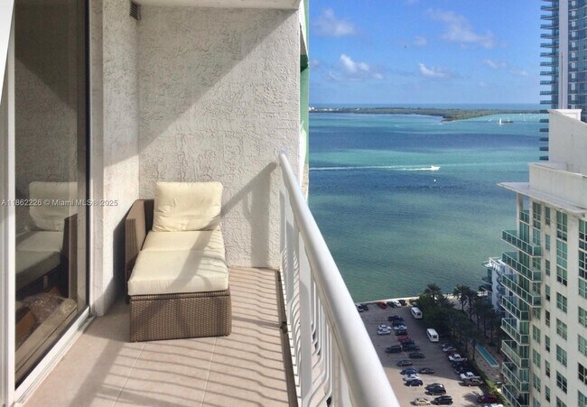 Building Photo - 1200 Brickell Bay Dr Unit 3121 Rental