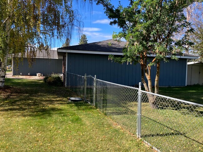 Photo - 5149 Sumac Ave