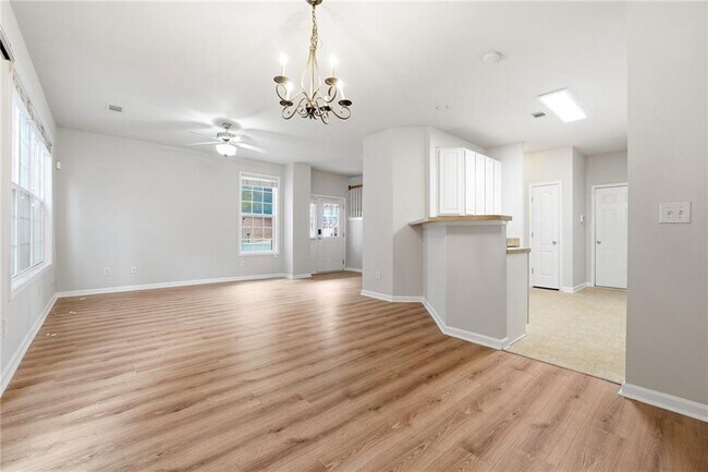 Photo - 1006 Ivydale Cir