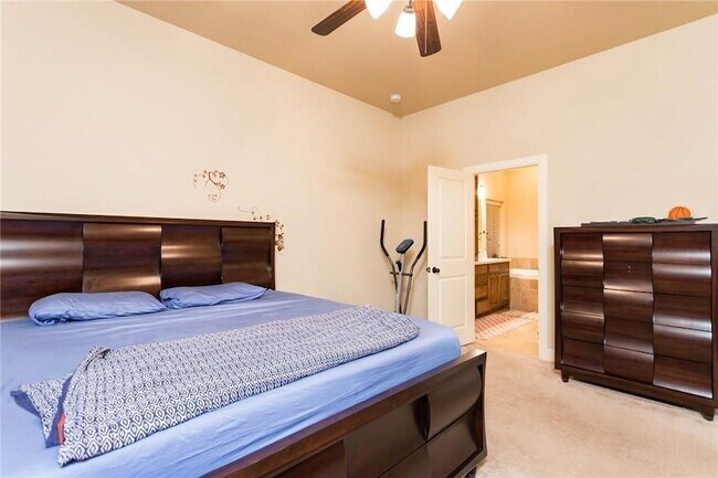 Photo - 423 Palacio St