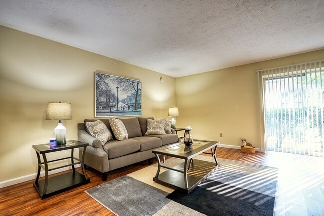 Photo - Oak Creek Apartments