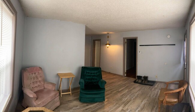 Photo - 519 Dewey Ave N