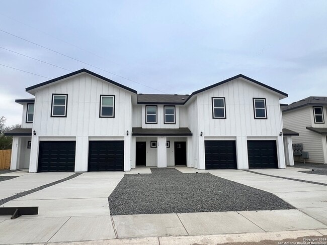 Photo - 11318 Clearmine St
