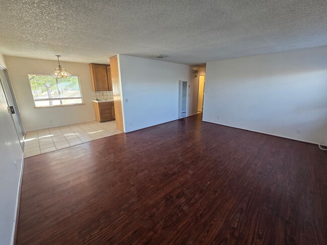 Photo - Quiet neighborhood and great views!