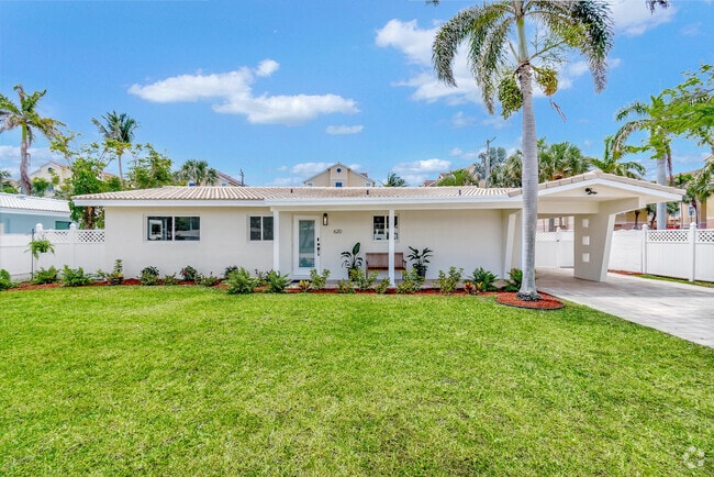 Building Photo - 620 Las Palmas Park Rental