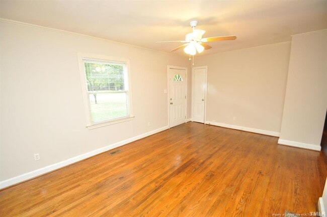Photo - 323 E Park St