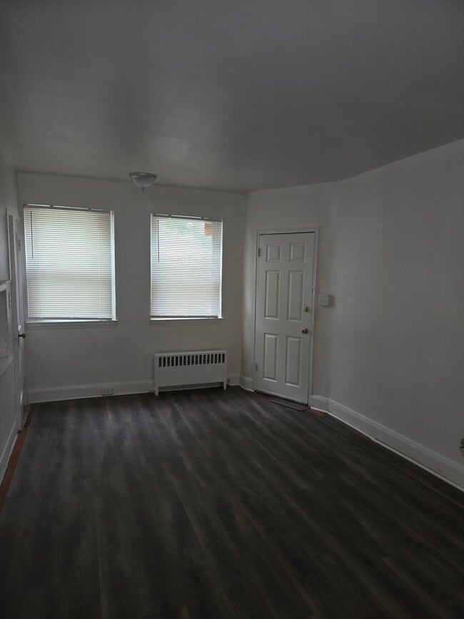 Building Photo - 7022 Surrey Dr