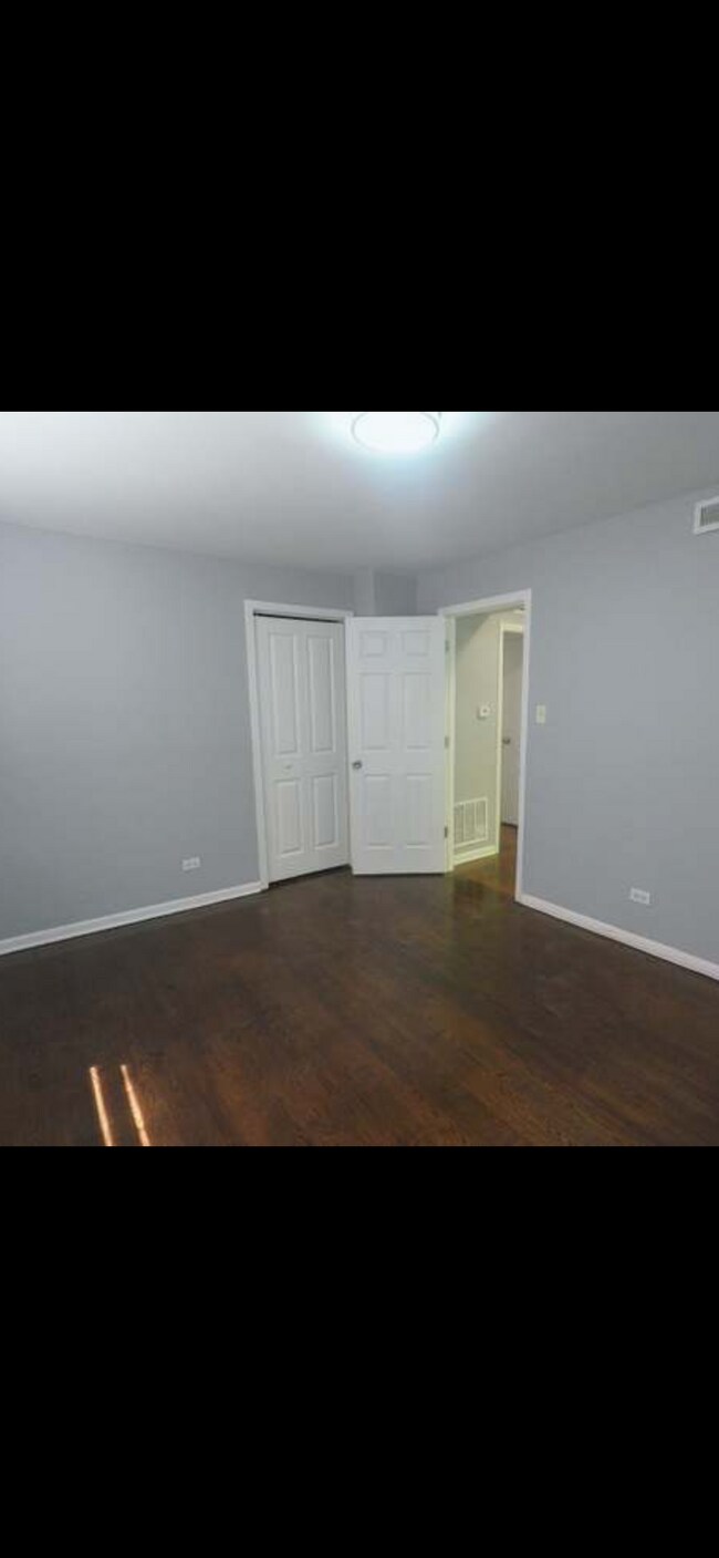 Photo - 7950 S Lafayette Ave Unidad Apartment