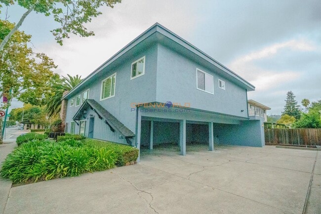 Photo - 414 Bancroft Ave Unit A