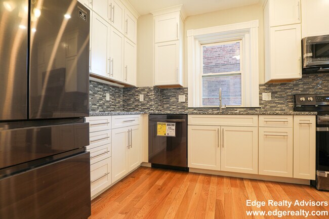 Photo - 1904 Beacon St Unit 2