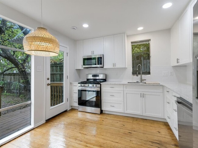 Photo - 112 E Skyview Rd