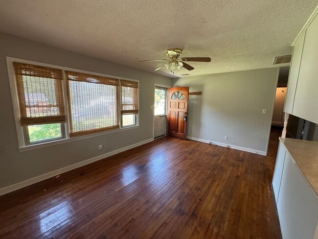 Photo - 805 Furman St