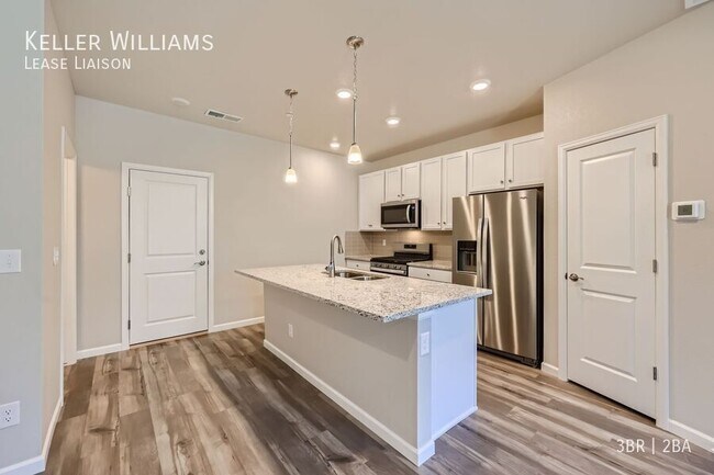 Photo - 477 Millwall Cir