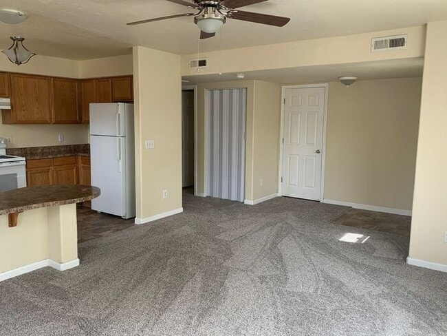 Charming Two Bedroom Apartment in the Heart of Reno