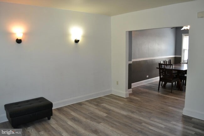 Photo - 5153 Frederick Ave