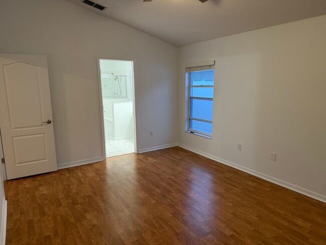 Photo - 30643 Tremont Dr