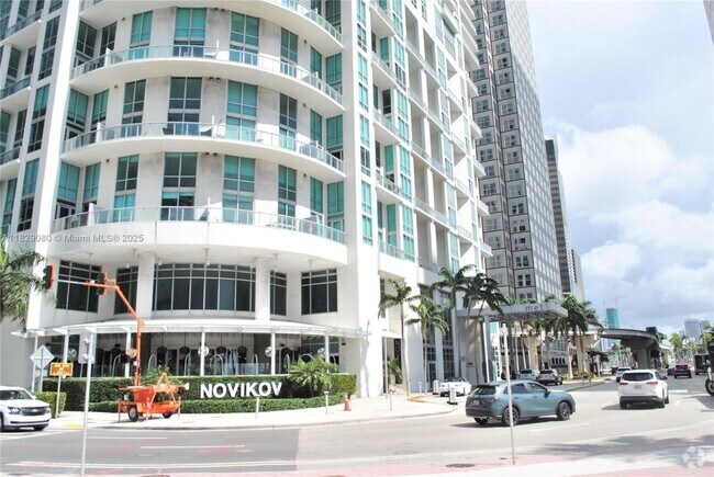 Building Photo - 300 S Biscayne Blvd Unit T-2802 Rental