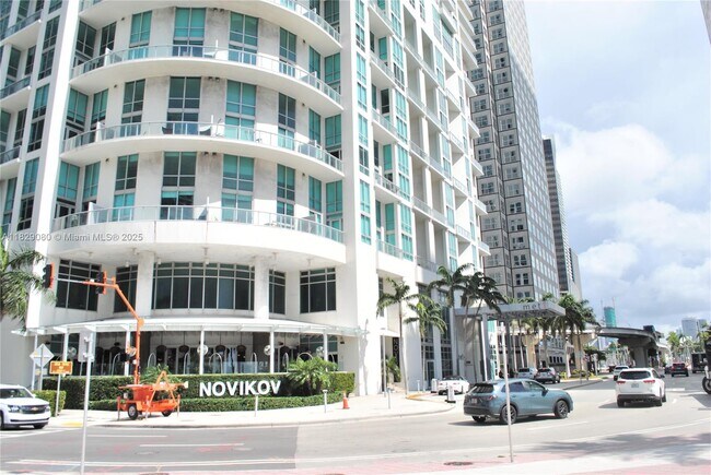 Photo - 300 S Biscayne Blvd Unidad T-2802 Rental