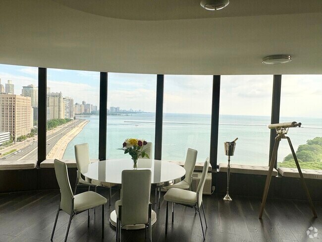 Building Photo - 505 N Jean Baptiste Pointe du Sable Lake Shore Dr Unit 1603-1604