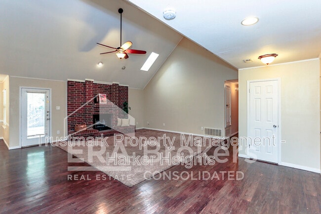 Photo - 505 Sun Meadows Dr