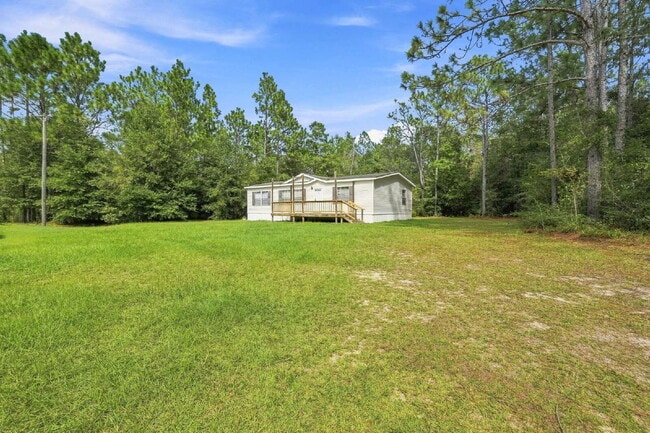 Photo - Spacious 3-Bedroom Rental on 1 Acre