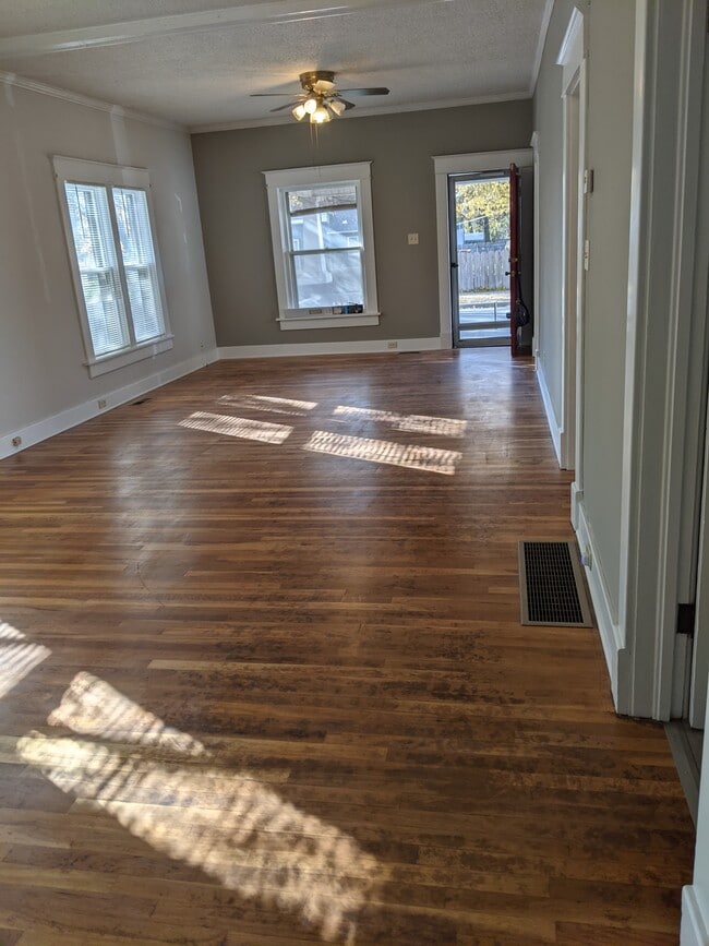 Dining/Living Room - 504 N High St