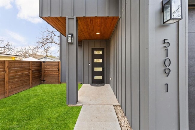 Photo - 5109 Glissman Rd