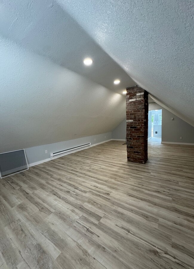 Building Photo - 501 N Walnut St Rental