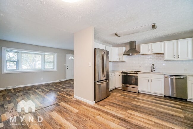 Photo - 4957 Betsy Dr