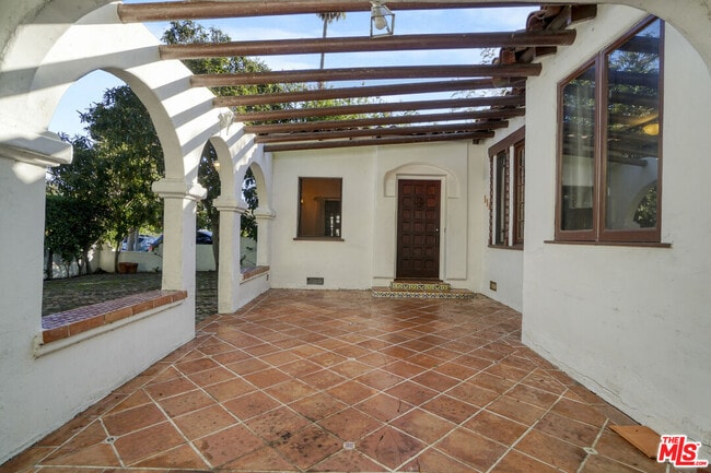 Photo - 449 N Sweetzer Ave