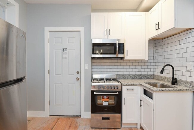 Photo - 1624 W Beach Ave Unit R2