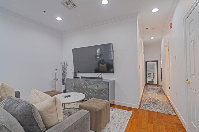 Photo - 620 38th St Unit 903