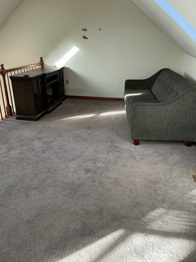 Photo - 3 bed 1/5 bath Townhome available