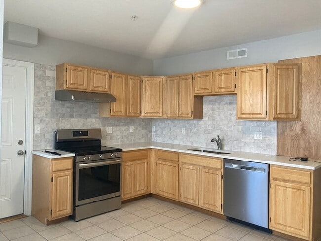 Photo - 32 Spear St Unit 2