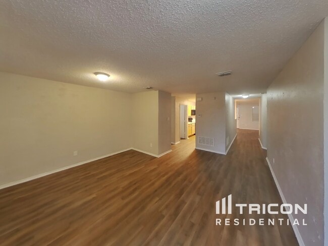 Photo - 2641 Bandera Pl