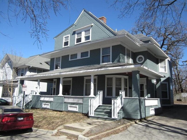 Building Photo - 119 Tennyson Ct