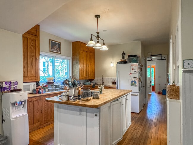 Photo - 118 E Park St