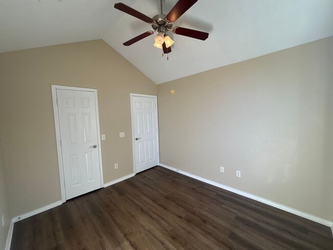 Photo - 1701 SW Elington St