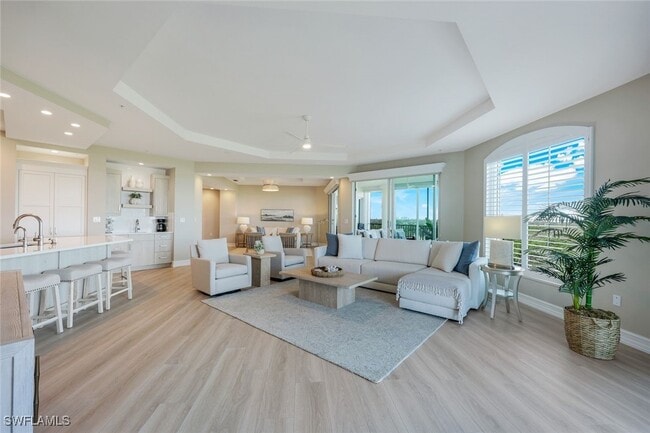 Photo - 4801 Island Pond Ct Unidad 602