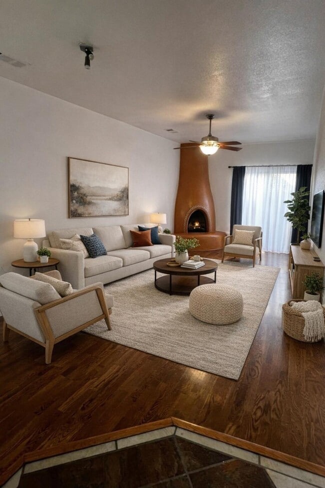 Photo - 423 Phoenix Ave NW