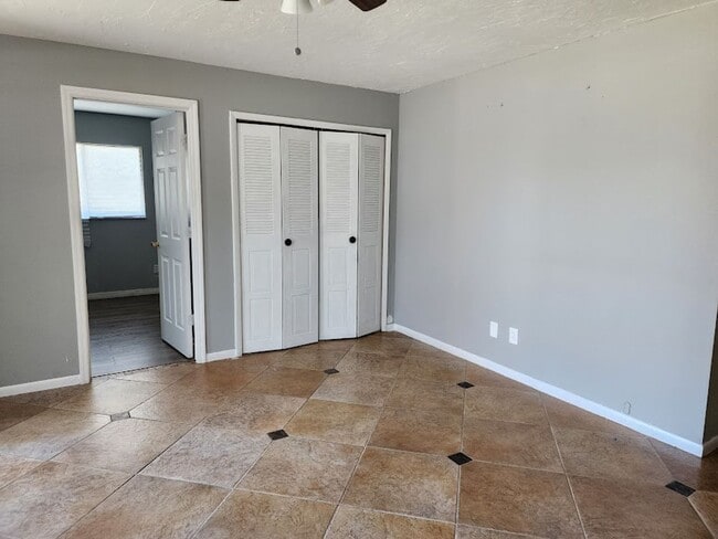 Photo - ***SPECIAL - TWO WEEKSFREE*** - 2 Bedroom ...