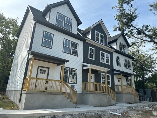 Photo - 200 Raymond St