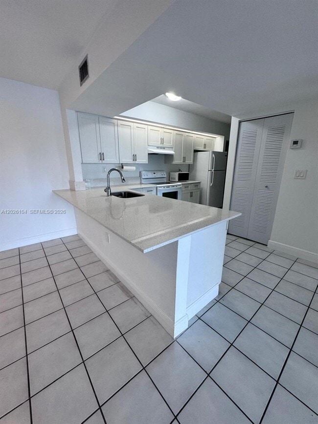 Photo - 8600 SW 212th St Unit 308