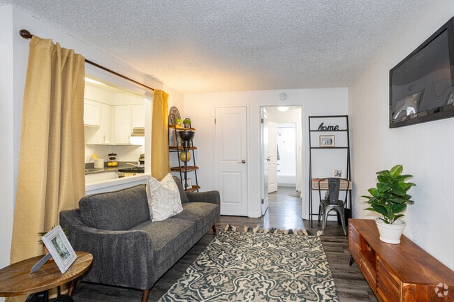 1 habitación, 1 baño, 550 pies cuadrados, sala de estar - Golden Nugget