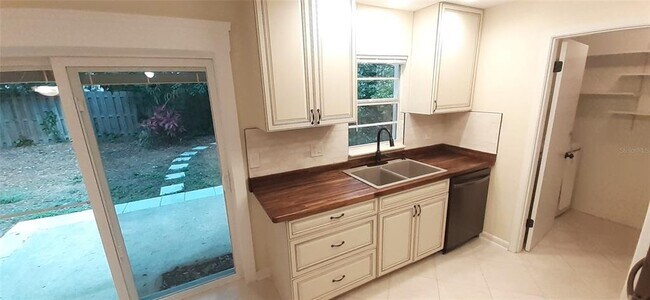 Photo - 1429 Lake Highland Dr