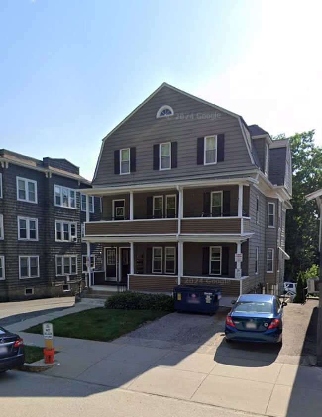 Building Photo - 6 Richmond Ave Unit 2 Rental