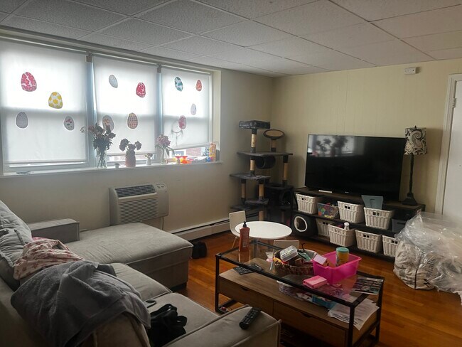 Photo - 1731 Highland Apartment Unit 9