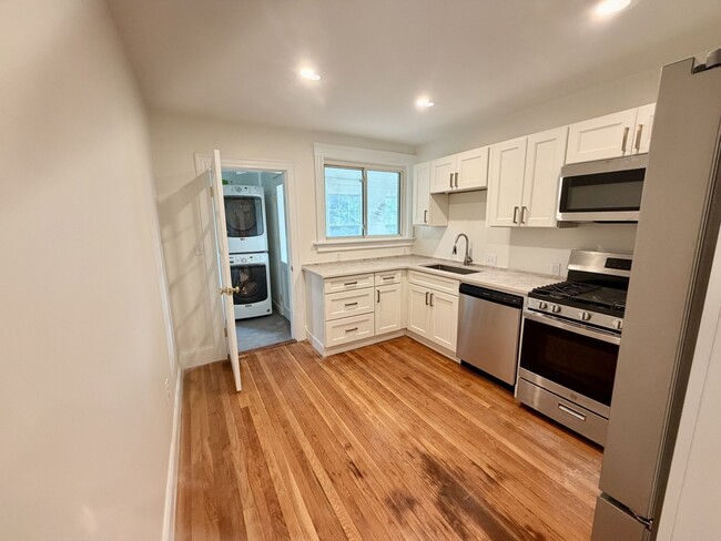 37 Rogers Park Ave Unidad 2