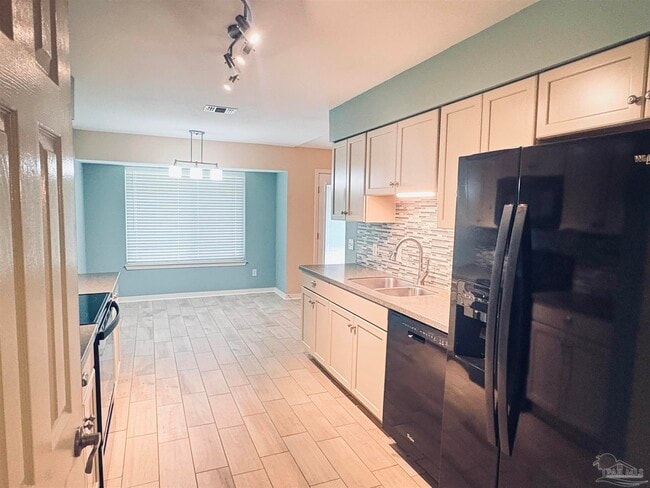 Photo - 10621 Creek Ridge Dr